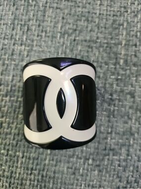 ✨ RARE FIND: Vintage 2001 Chanel Black & White Resin CC Cuff ✨